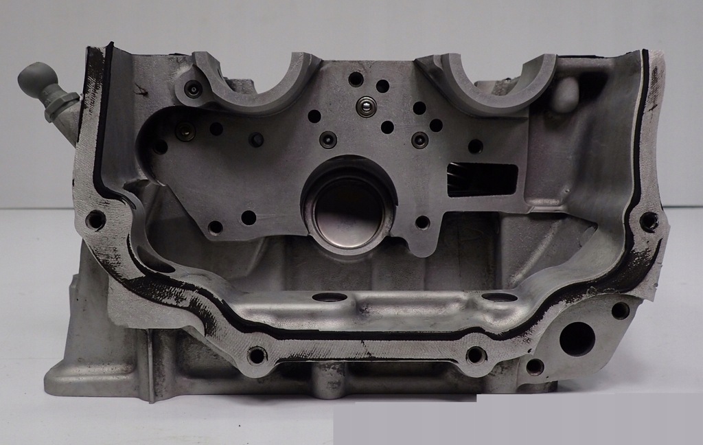 фото №11, Головка правая 4.2 fsi cfs rs4 rs5 8t 079103404f