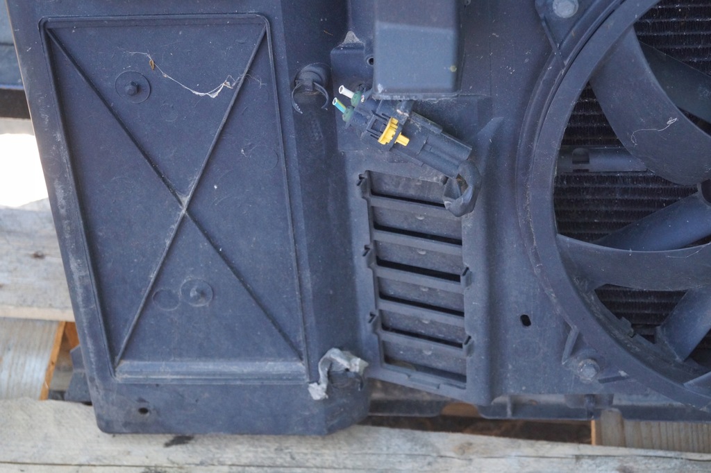 фото №7, Pas передний радиатор peugeot 3008 i 1.6 b