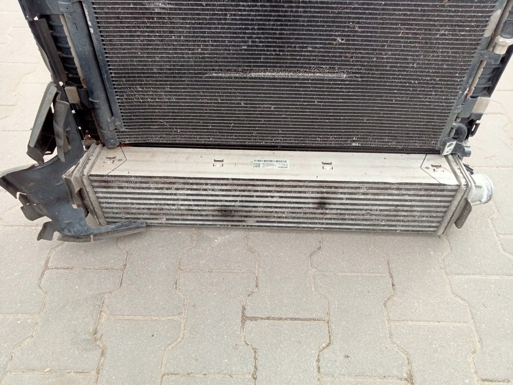 Audi a4 b9 3.0 tdi - радиатор комплект . кондиционера интеркулер 8w0816411l Недорого