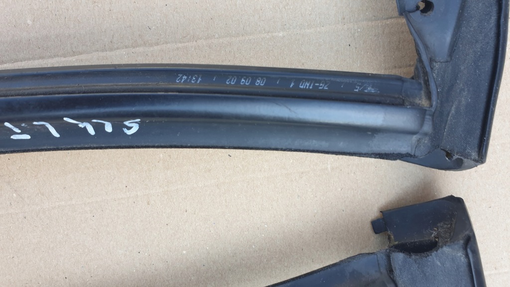 фото №3, Прокладка стекло задняя mercedes slk r170