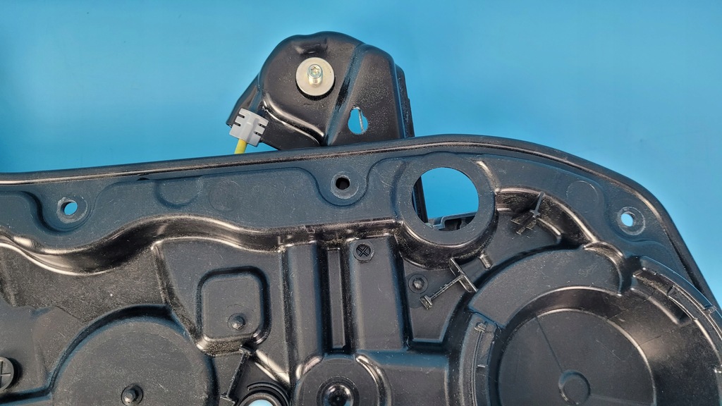 фото №12, Mercedes eqe w295 350+ 23r подъемник стекло левый задняя a2957300100