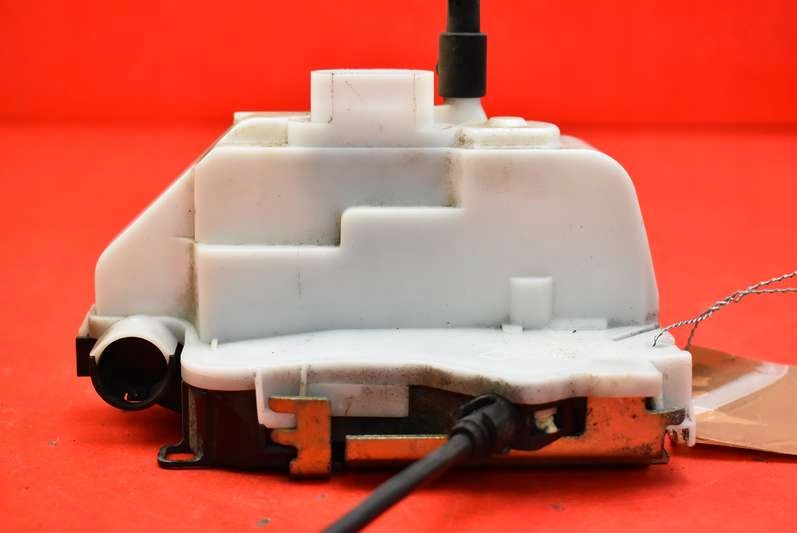 фото №1, Замок дверь правый перед передний eu 46978880 citroen c3 pluriel 02-10