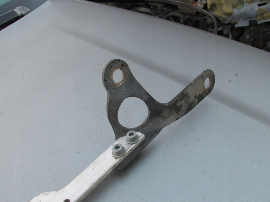 Оригинальная распорка верхний audi a4 b5 Оригинал