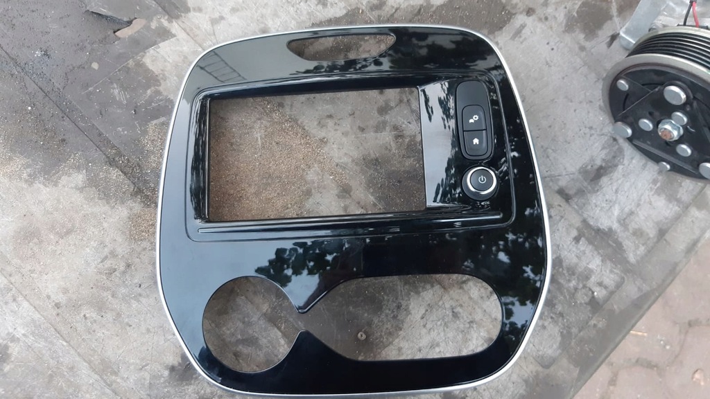 фото №1, Рамка навігації renault captur lift 682701605r