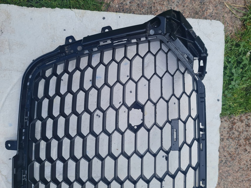 фото №13, Решётка радиатора бампера audi r8 4s0 853 653 d