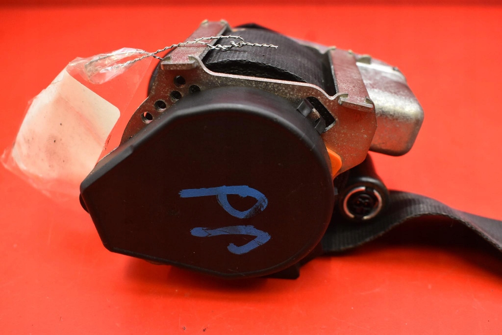 Pas безпеки правий перед натягувач 0611070 citroen c-elysee 2 ii 12-17 Недорого