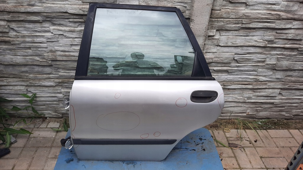 фото №1, Дверь левая задняя volvo v40 i