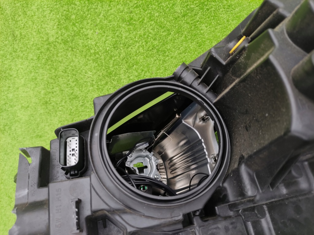 Ford kuga mk2 рестайлинг  16- фара правый  передняя перед Недорого