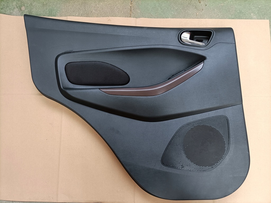 фото №1, Обшивка , обивка дверь задних левых ford ka+ plus active