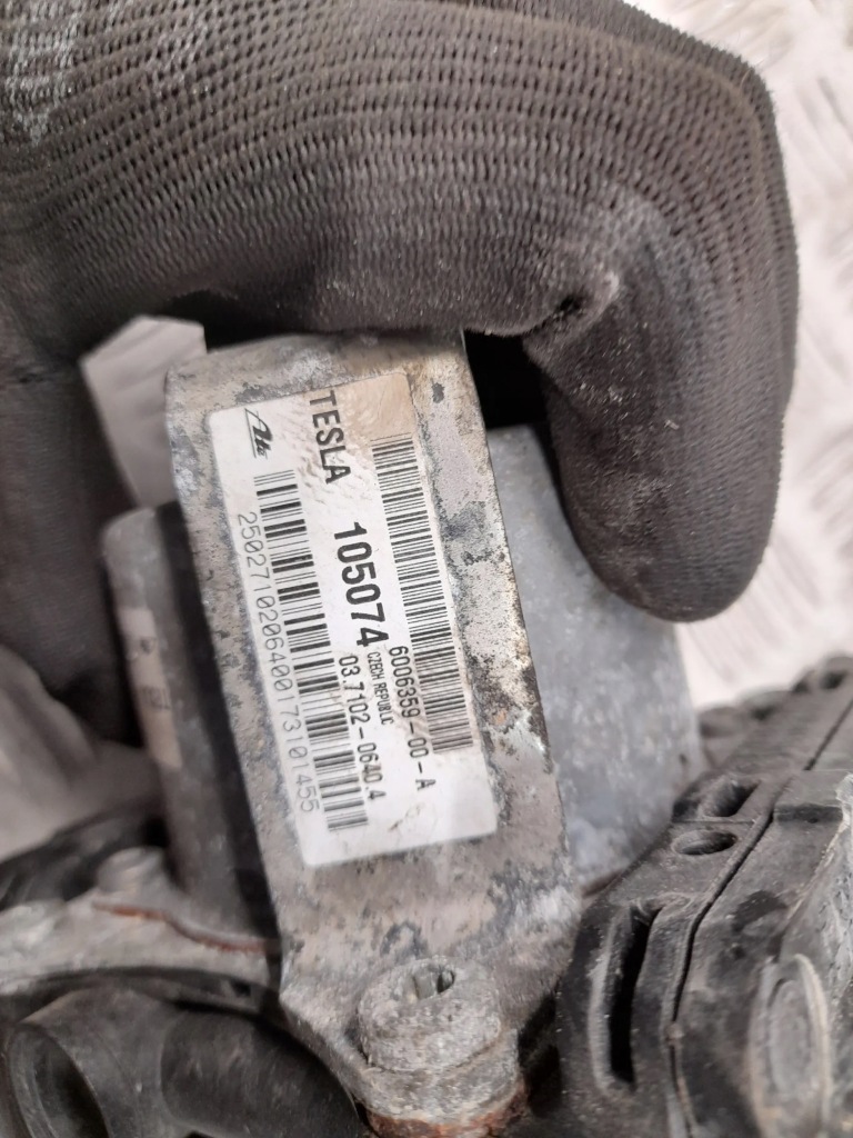 Tesla model s 600635900a насоса вакуумні Недорого