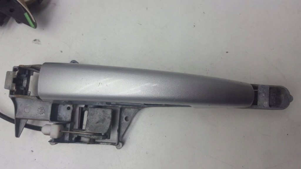 фото №10, Замок перед левый berlingo ii 2009 ручка eu 6 pin