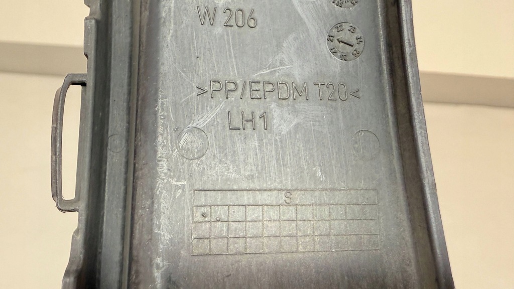 фото №8, Mercedes c-klasa w206 лівий напрямна кронштейн бампера задня a2068854805