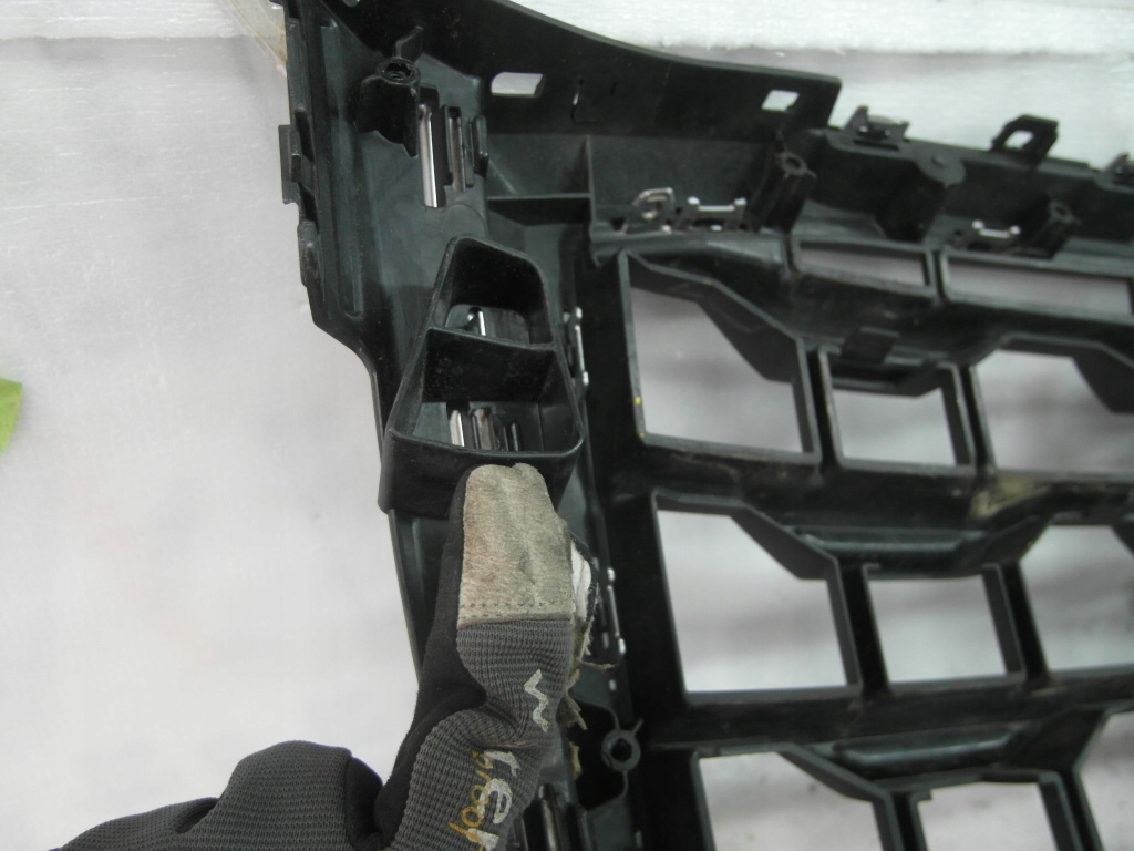 Решётка радиатора решётка  радиатора audi q2 81a853651h nr99 с Разборки