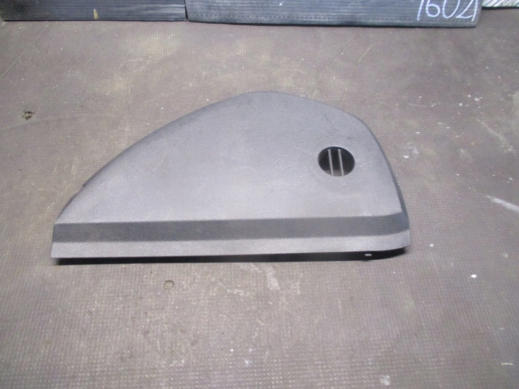 Купити Заглушка консолі 120857504899 skoda octavia ii 04-08r