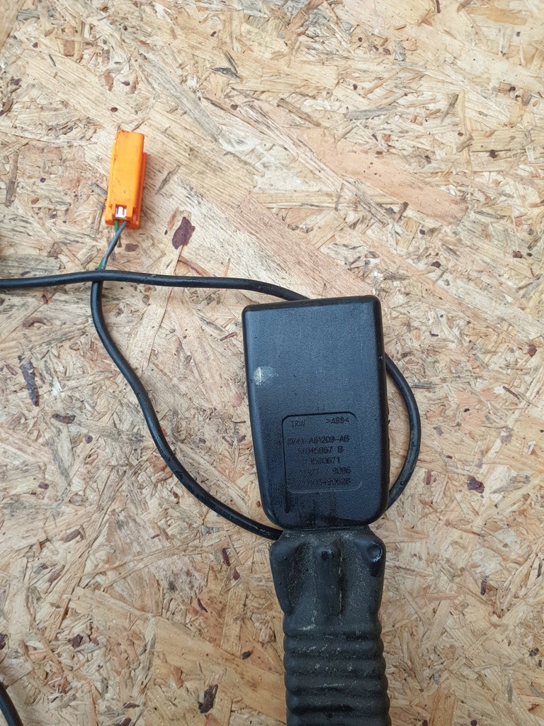 фото №5, Ford kuga mk1 натягувач поперечина лівий 8v41-a61209-ab