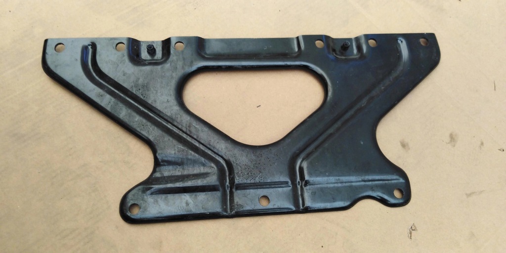 фото №2, Ferrari f8 лист кронштейн кронштейн