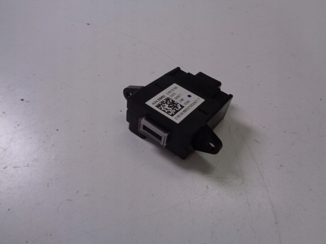 фото №1, Роз'єм usb alfa romeo giulia 2016-