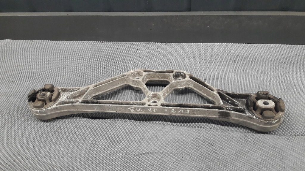 фото №2, 4e0599285 опора мост audi a8