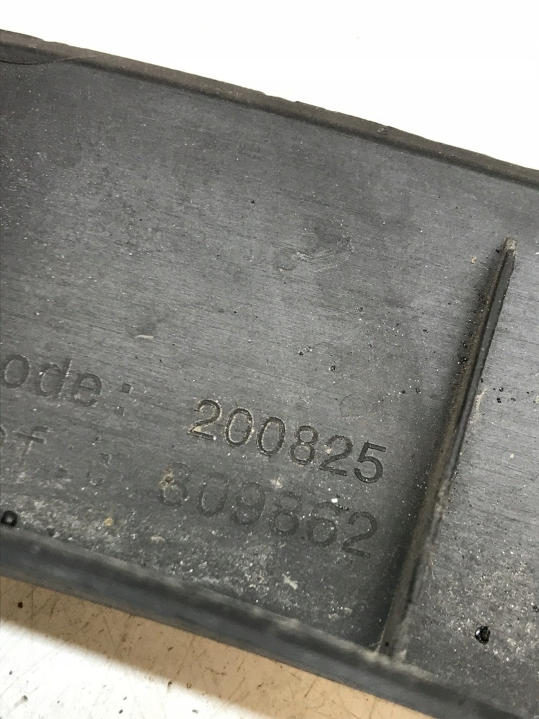 фото №9, Tesla model y 20- накладка молдинг крыла правый перед 1658692-00-a