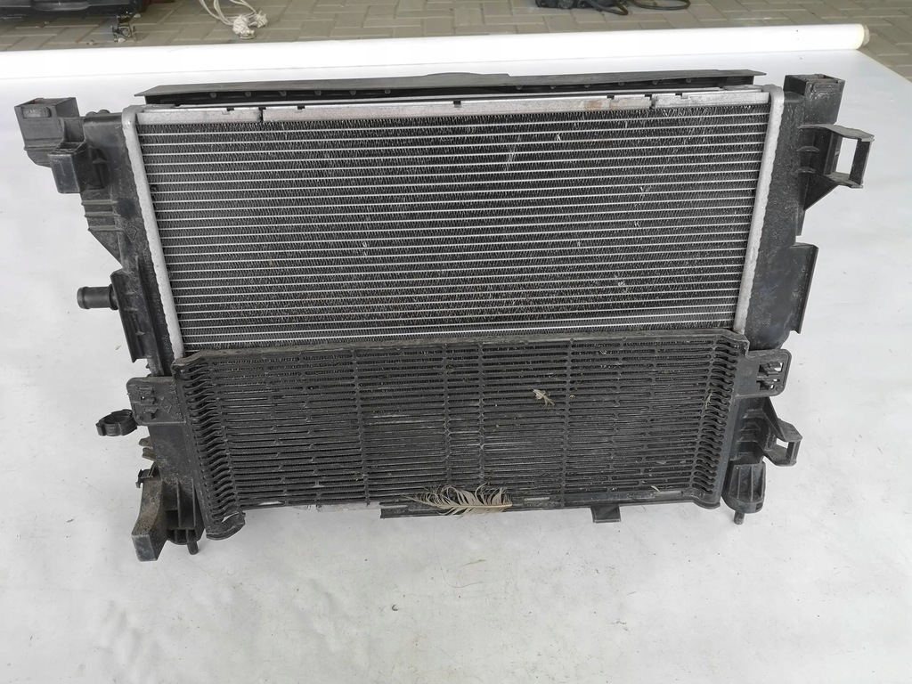 фото №1, Renault zoe przed lift 12-19- комплект радиатор