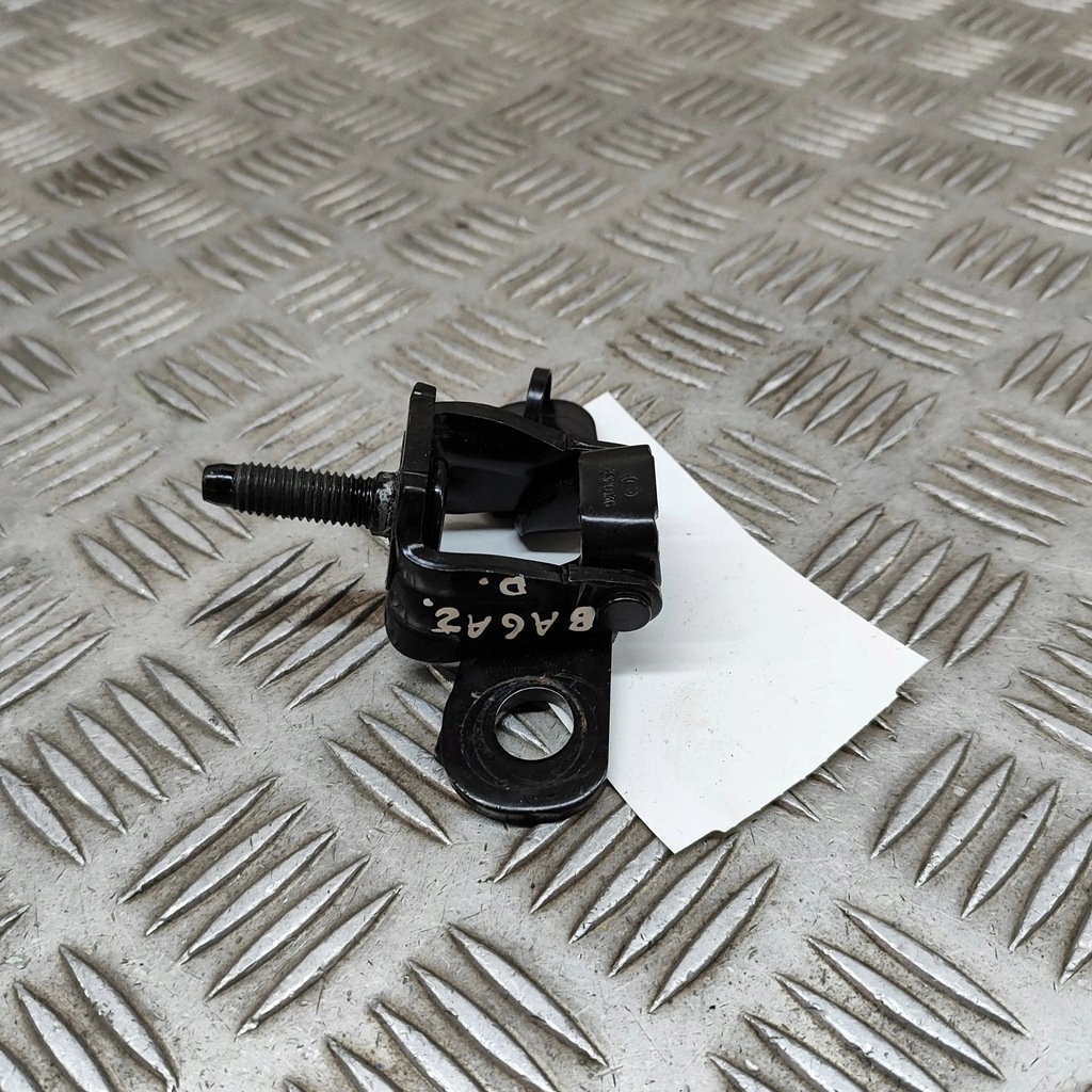 фото №6, Ford mustang mach-e 2023 права сторона петля кришки задній багажника