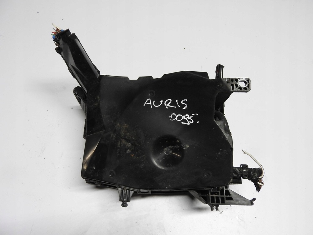 фото №6, Toyota auris i коробка запобіжників 82662-02190