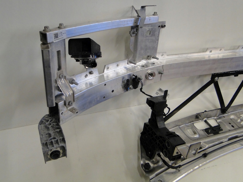 фото №14, Mercedes pas передний усилитель балка c klasa w206 s206 206 amg avantgarde