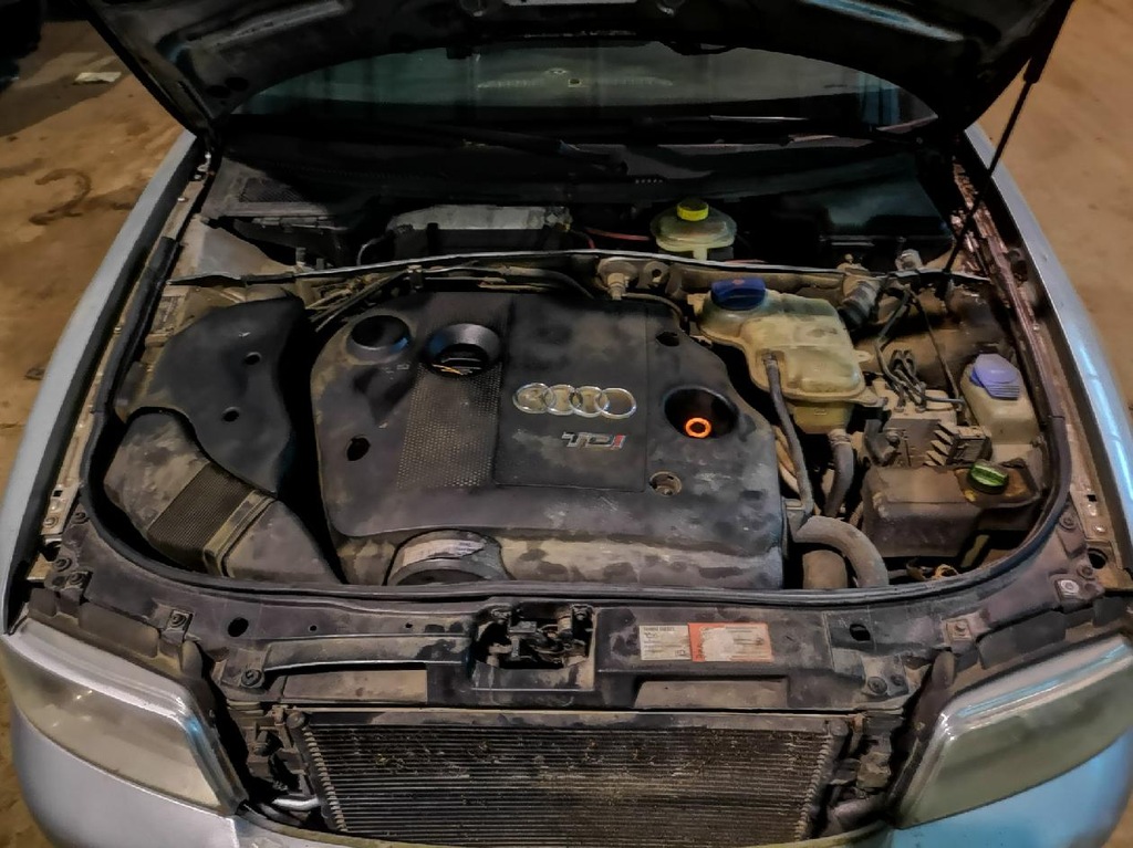 фото №7, Audi a4 двигун кришка обігрівача 2000 1.9l 8d1820511e 0132801148