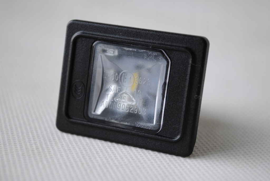 фото №1, Освещение номерного знака регистрационный a0009062903