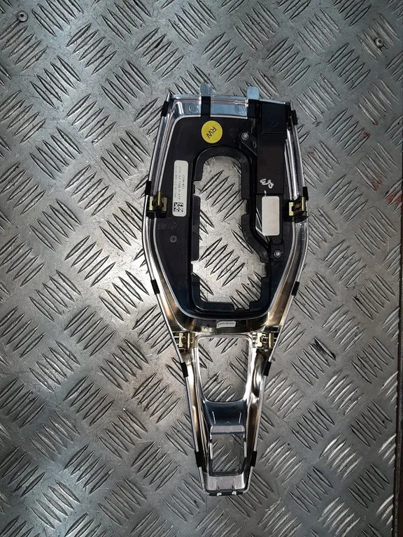 фото №9, Chevrolet camaro 23281831 середина чехлы