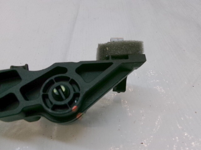 фото №9, Peugeot 208 ii кронштейн тягa відкривання капот