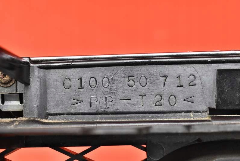 фото №7, Решётка радиатора решётка радиатора хром 010050712 mazda premacy 1 i cp 99-01