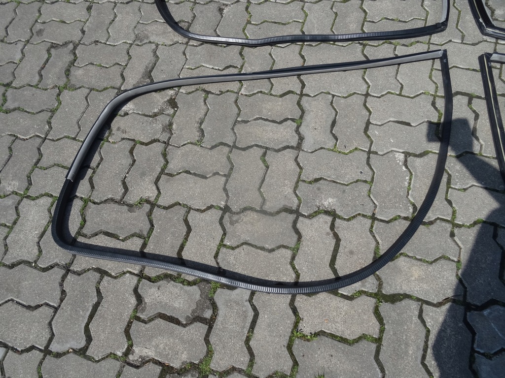 фото №9, Audi a8 d2 99-02 прокладка резиновый элемент дверь перед задняя левая правая доставка