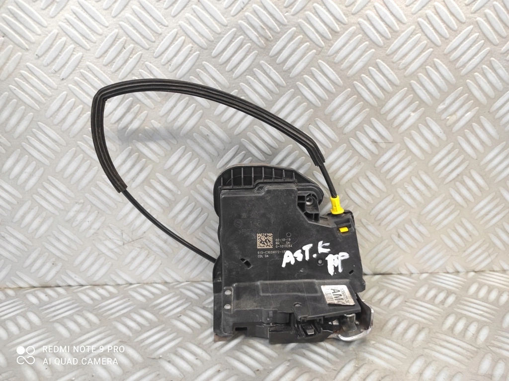 фото №1, Замок двері передній правий перед 4 pin 13597530 opel astra v k