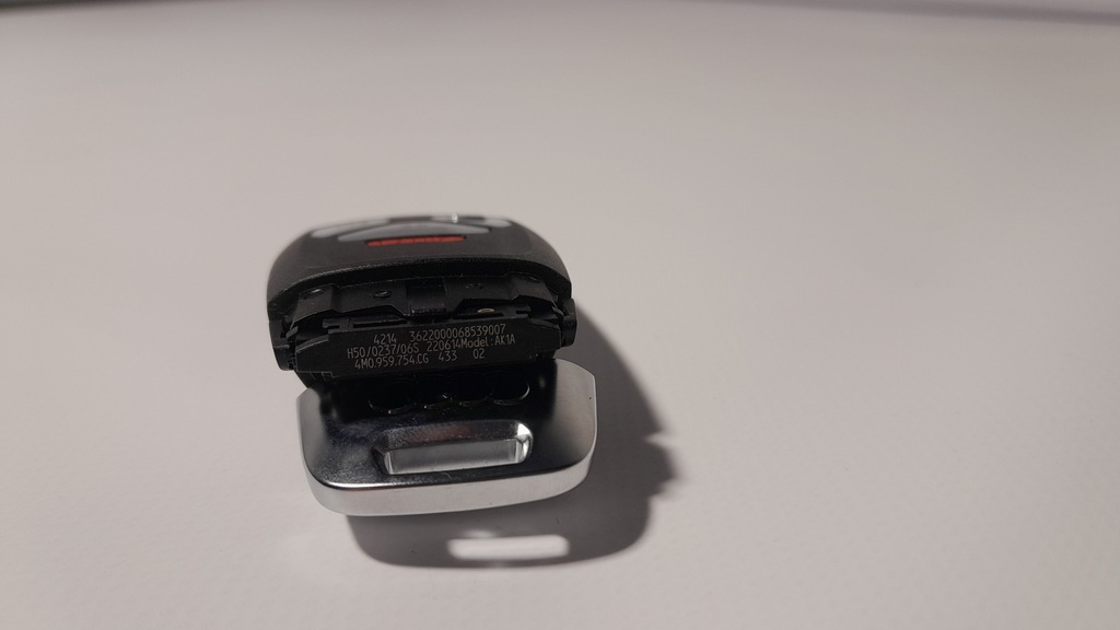 фото №6, Audi a4 b9 ключ pilot 4m0959754cg