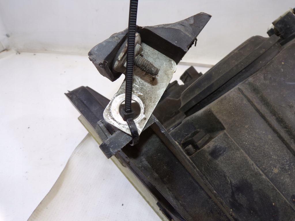 фото №11, Лампи передні перед ліва права citroen c2