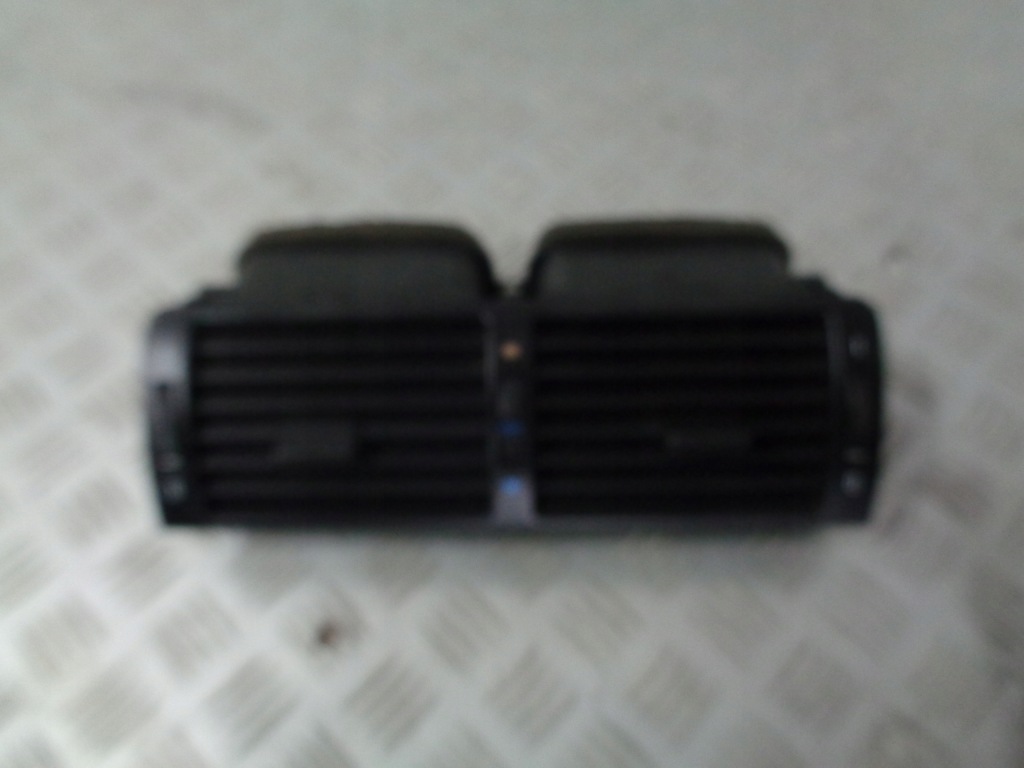 фото №1, Bmw e46 cabrio 2.0cd середня решітка обдув