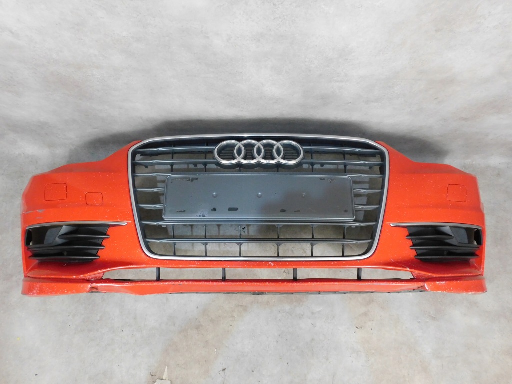 Audi a3 8v5 sedan бампер перед передній червоний Доставка