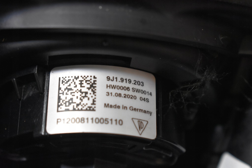 фото №4, Стопор решітка захист консолі porsche taycan 1