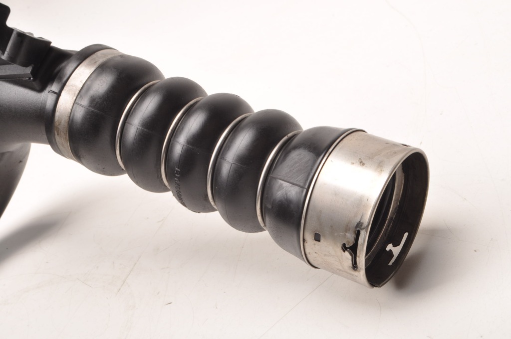 Купить Bmw f46 mini f55 2.0 труба интеркулер mgw00383ct