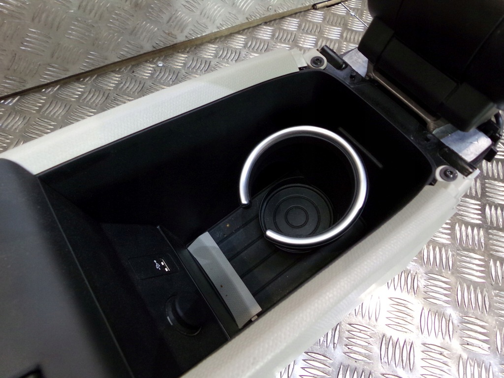 фото №14, Bmw i3 тунель середній підлокітник шкіра різні