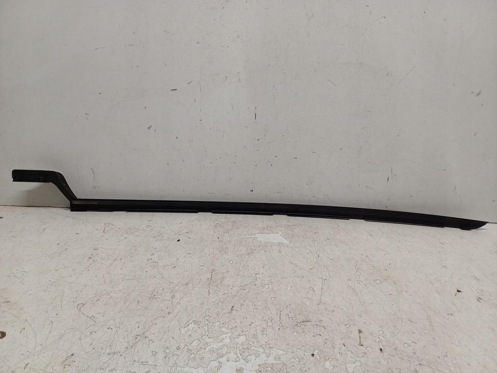 фото №6, Kia sportage 5 v 21- молдинг скло права передня 86140p1000