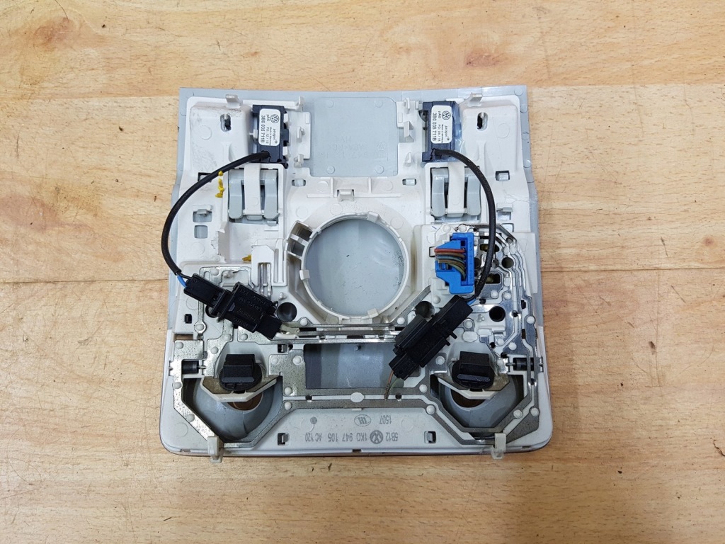 фото №2, Лампа освітлення салону vw touran lift