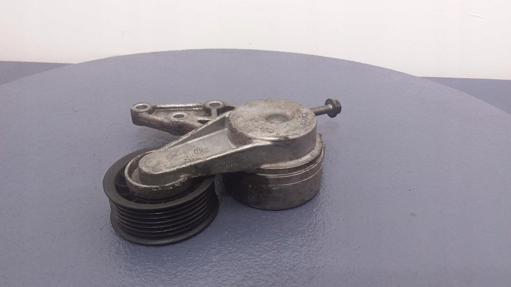 Vw phaeton 1 рестайлинг  3.2 b vr6 натяжитель ремень генератора e6903a110410 в Украине