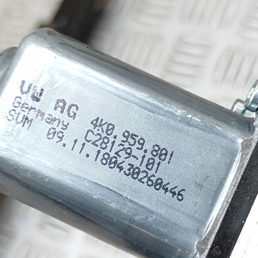 фото №7, Audi e-tron 2019 перед сторона левая подъемник стекло дверь с двигатель