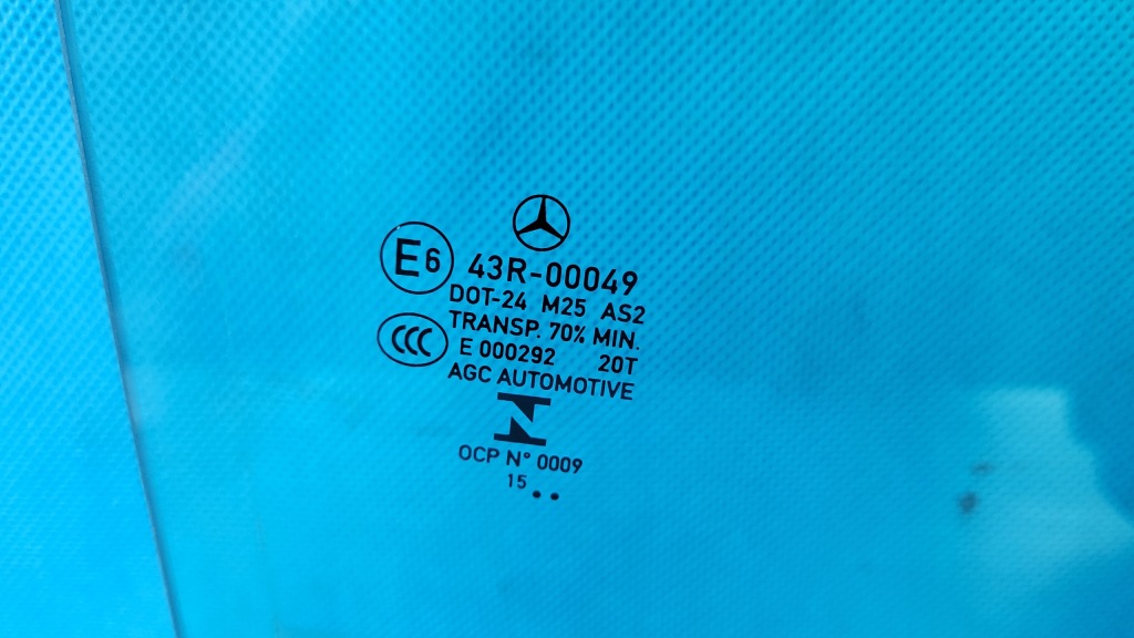 Mercedes w205 c220 16r скло правий задній rok 2015 sedan Зі Шроту
