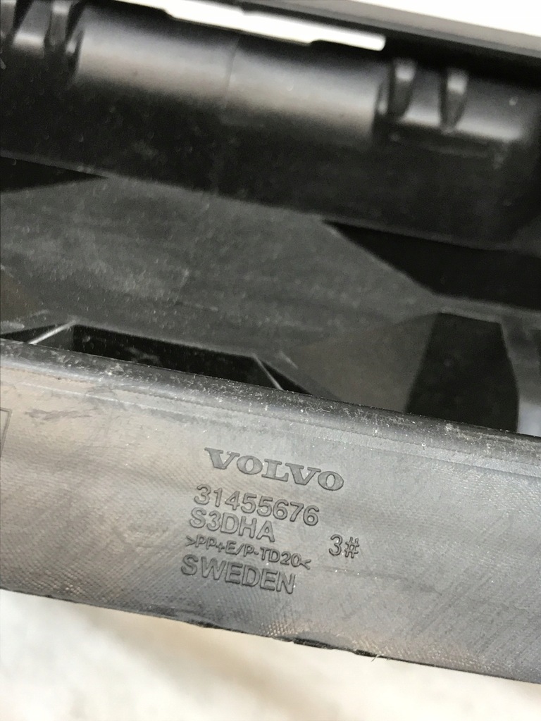 фото №8, Volvo s60 v60 напрямна кронштейн бампер задня 31455676