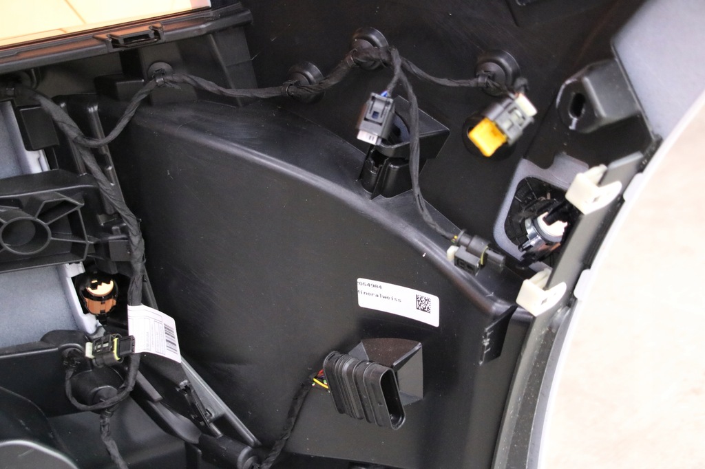 фото №14, Bmw 7 g70 i7 m-pakiet бампер перед передний a96 mineralweiss