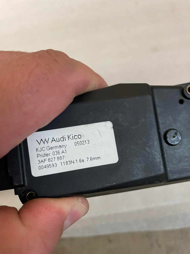 фото №8, Vw passat b7 kombi електрична кришка багажника 3af827383a 3af827384a