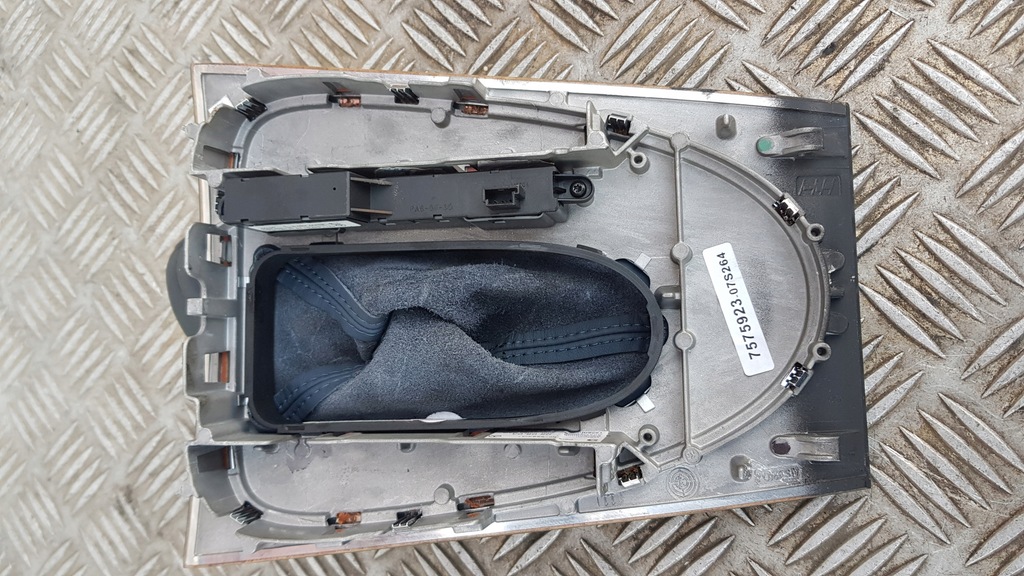 фото №10, Mercedes w211 чехол dekor кожаный автоматическая коробка передач avantgarde